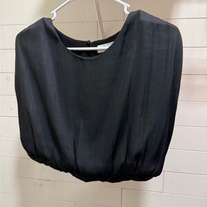 Astr Black Sleeveless Cropped Blouse